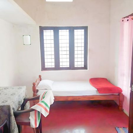 Thachattu Homestay Vaikom Εξωτερικό φωτογραφία