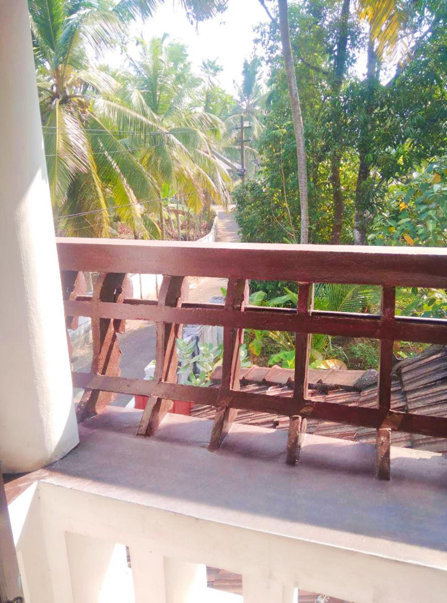 Thachattu Homestay Vaikom Εξωτερικό φωτογραφία