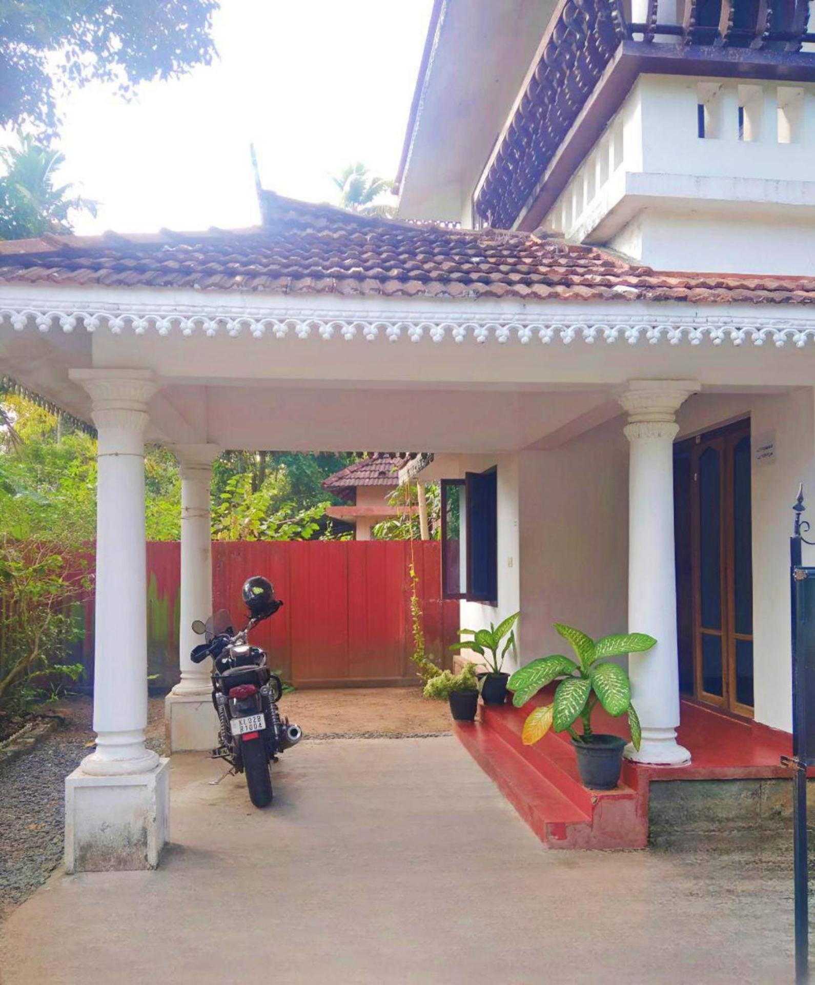 Thachattu Homestay Vaikom Εξωτερικό φωτογραφία